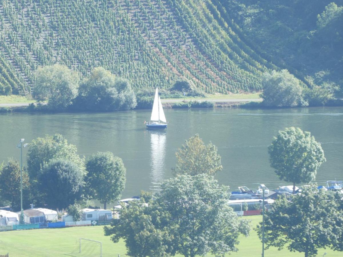 Hausboot Moselrose In Poelich Hotel Polich Buitenkant foto